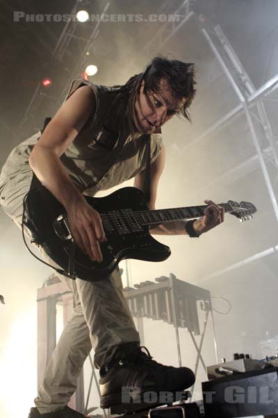 NINE INCH NAILS - 2009-07-31 - PAREDES DE COURA (Portugal) - Praia do Tabuao - 